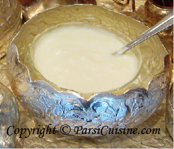 Parsi Mitthu Dahi or Home-made Sweet Yogurt