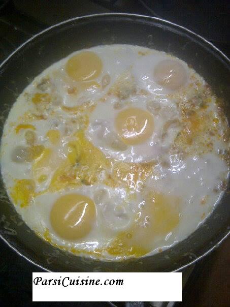 Wafer par Eeda with Cheese ( Eggs on Potato Wafers/Straws ...